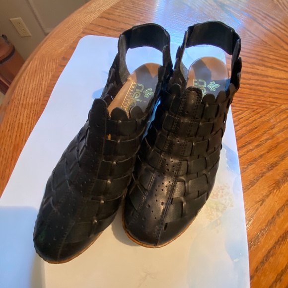 Reiker Antistress Leather Slingback Sandals -EUC - Picture 4 of 10